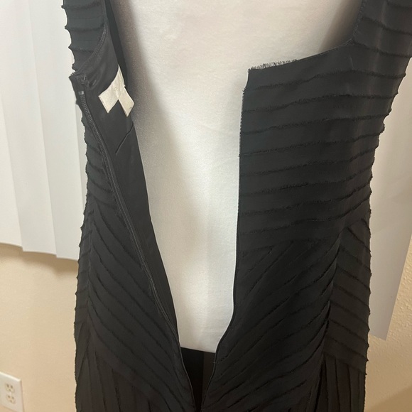 ANN TAYLOR BLACK DRESS SIZE 8 . Used no flaws - Picture 5 of 15